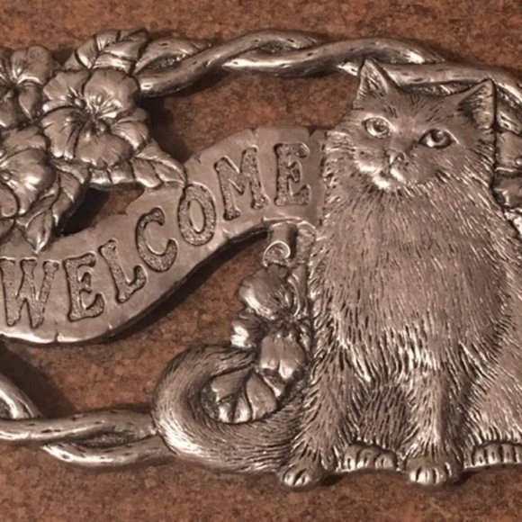 Decorative Flowering Braided Pewter Trivet w/ Welc - Picture 1 of 2